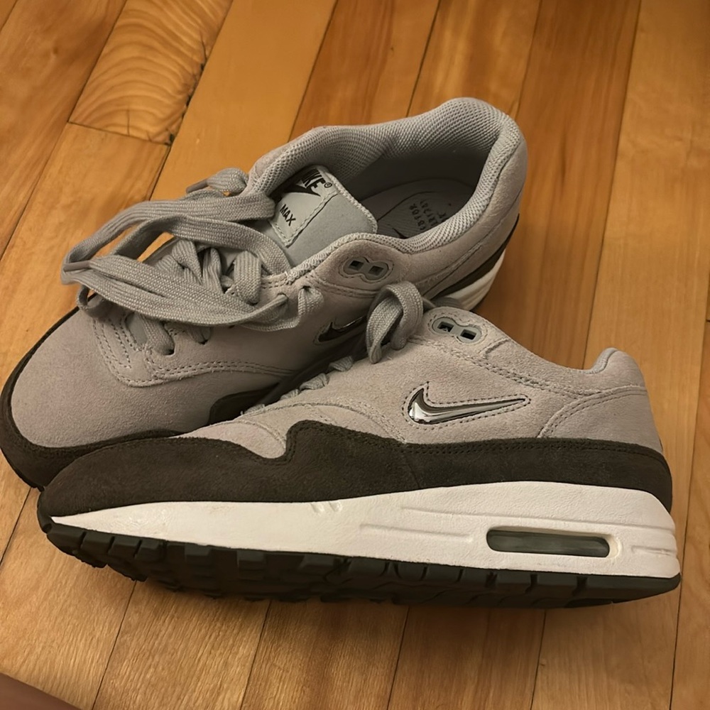 👟Nike AirMax 1 women’s sneakers, size 6